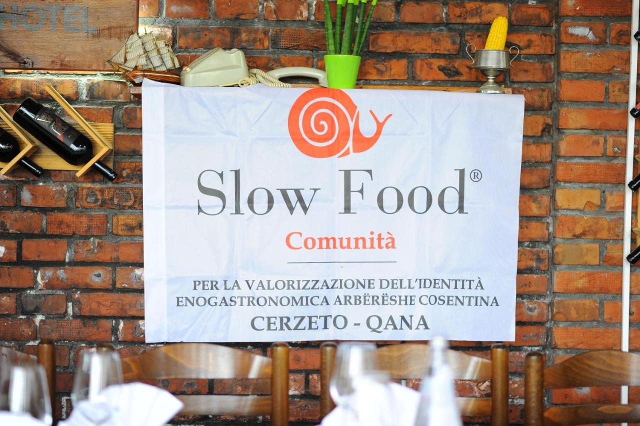 "Frogs House" Hotel & Restorant Slow Food Lushnje Exterior photo