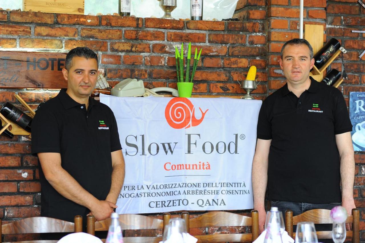 "Frogs House" Hotel & Restorant Slow Food Lushnje Exterior photo