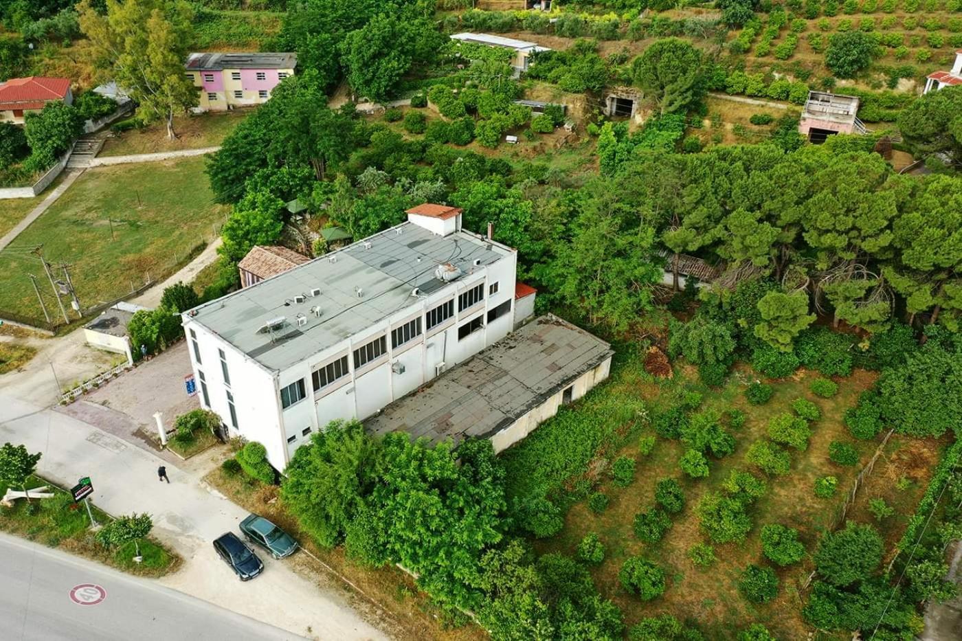 "Frogs House" Hotel & Restorant Slow Food Lushnje Exterior photo